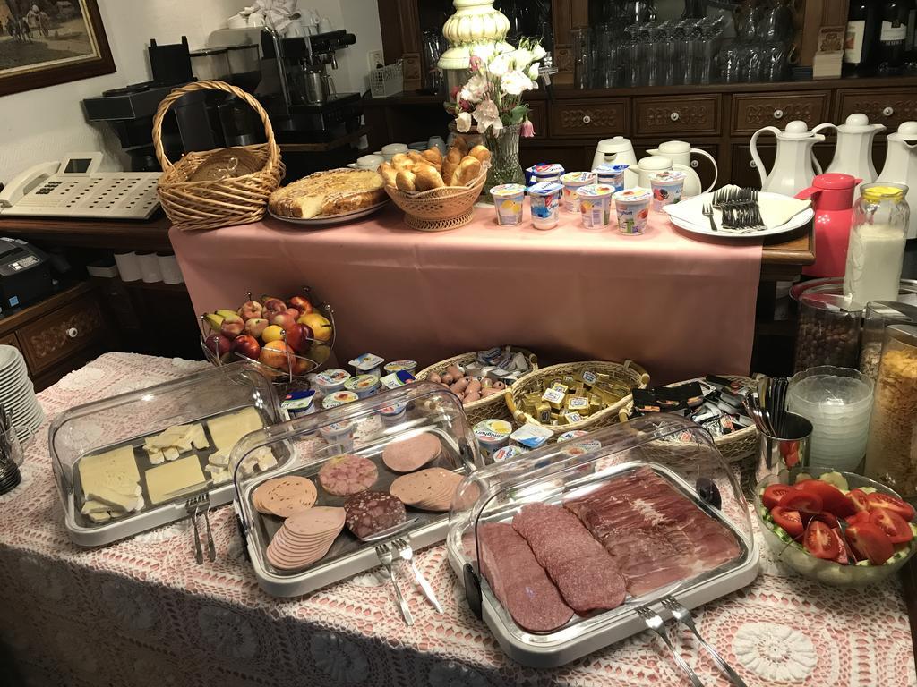 Hotel Ratskeller 첼 안 데어 모젤 외부 사진